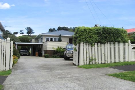 Photo of property in 27 Mcintyre Road, Mangere Bridge, Auckland, 2022