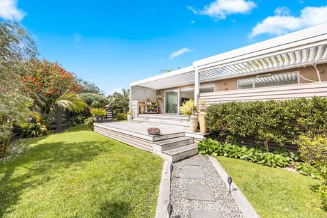 Photo of property in 1/24 Clifton Road, Hauraki, Auckland, 0622