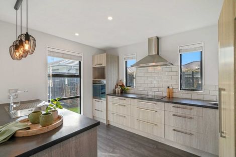 Photo of property in 18 Maka Lane, Halswell, Christchurch, 8025