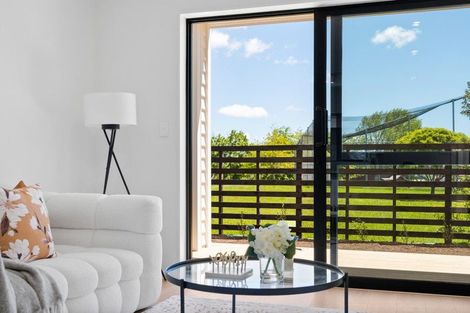 Photo of property in 1/18 Albert Road, Kelston, Auckland, 0602