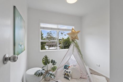 Photo of property in 18a Puketitiro Street, Glen Eden, Auckland, 0602