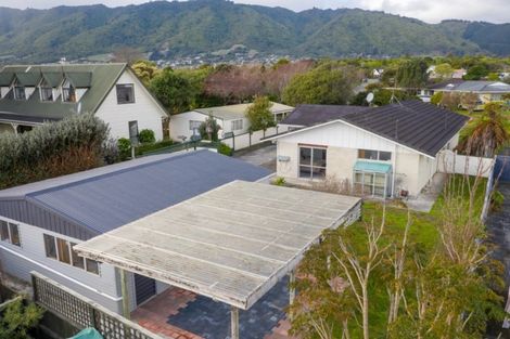 Photo of property in 8 Kanawa Street, Waikanae, 5036