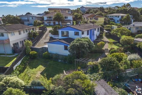 Photo of property in 13 Pennant Grove, Titahi Bay, Porirua, 5022