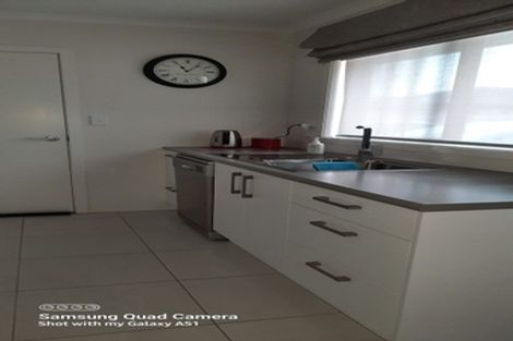 Photo of property in 3 Manawaroa Close, Grandview Heights, Hamilton, 3200