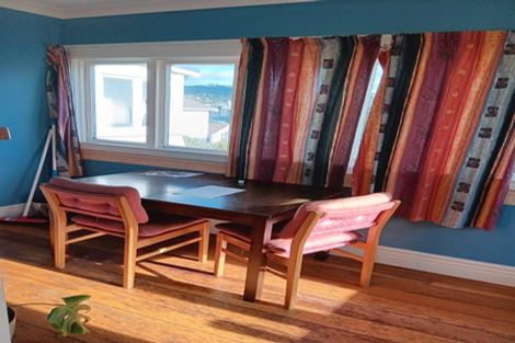 Photo of property in 23 Hawker Street, Mount Victoria, Wellington, 6011