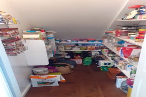 Photo of property in 6 Kerkwall Drive, Naenae, Lower Hutt, 5011