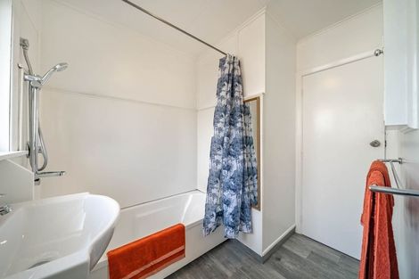 Photo of property in 87a Karamu Crescent, Wainuiomata, Lower Hutt, 5014