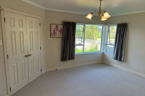 Photo of property in 21 Oakpark Place, West Harbour, Auckland, 0618