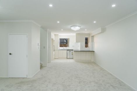 Photo of property in 79a Russell Road, Manurewa, Auckland, 2102