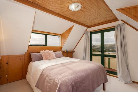 Photo of property in 15 Te Kiteroa Grove, Churton Park, Wellington, 6037