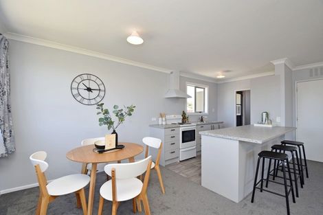 Photo of property in 82 Dunbeath Place, Kew, Invercargill, 9812