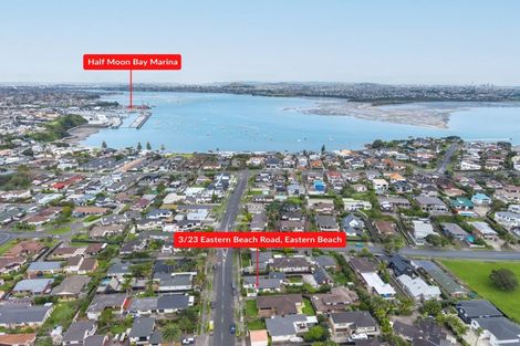 Photo of property in 3/23 Eastern Beach Road, Eastern Beach, Auckland, 2012