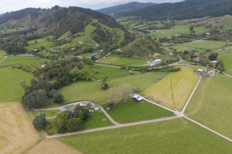Photo of property in 132 South Manakau Road, Manakau, Otaki, 5583
