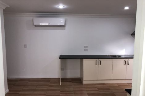 Photo of property in 43 Medallion Drive, Oteha, Auckland, 0632