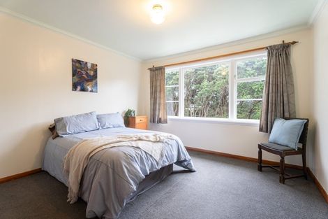 Photo of property in 1 Rimu Street, Tawa, Wellington, 5028