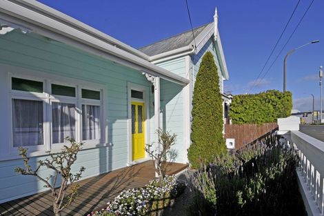 Photo of property in 12 Sale Street, Napier South, Napier, 4110