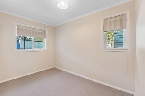Photo of property in 31 Queens Road, Glen Avon, New Plymouth, 4312