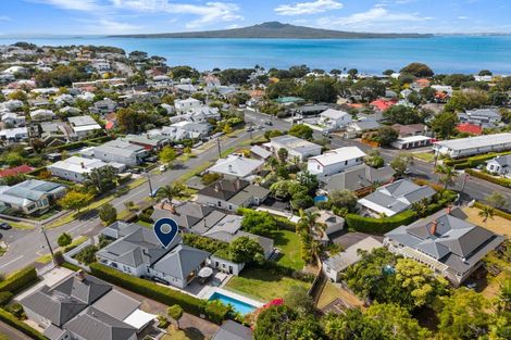 Photo of property in 58 Albert Road, Devonport, Auckland, 0624