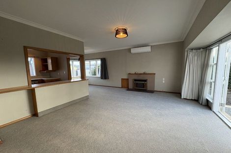 Photo of property in 17 Howard Road, Taradale, Napier, 4112