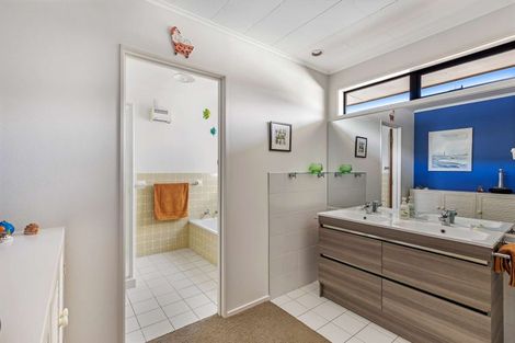 Photo of property in 16 Goodman Drive, Motueka, 7120