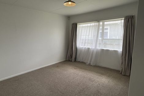 Photo of property in 35 Mcgiffert Street, Palmerston North, 4410