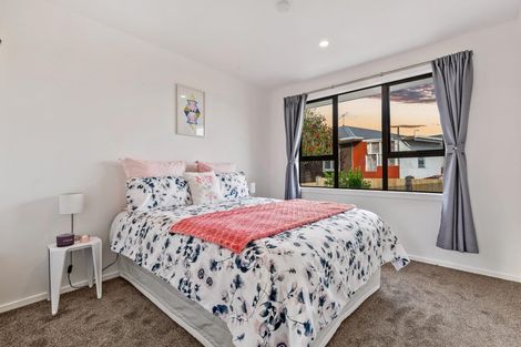 Photo of property in 38 Meilland Place, Glen Eden, Auckland, 0602