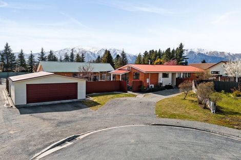 Photo of property in 17 Benmore Place, Omarama, 9412