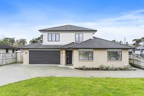 Photo of property in 17 Kahika Grove, Huapai, Kumeu, 0810