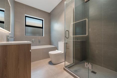 Photo of property in 48 Whakairo Crescent, Gulf Harbour, Whangaparaoa, 0930