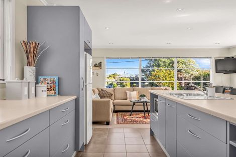 Photo of property in 33 James Mcleod Road, Shelly Beach, South Head, 0874