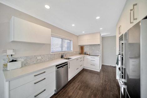 Photo of property in 59 Ray Small Drive, Pahurehure, Papakura, 2113