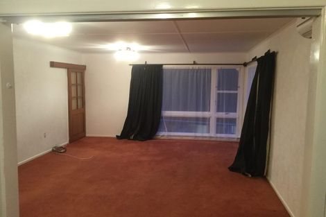 Photo of property in 87 Stewart Drive, Newlands, Wellington, 6037