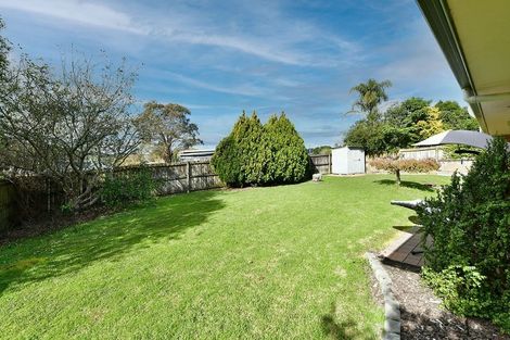 Photo of property in 63 Cabeleigh Drive, Helensville, 0800
