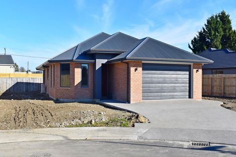 Photo of property in 7 Devon Lane, Carterton, 5713