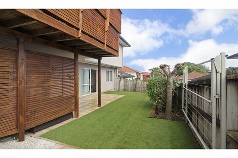 Photo of property in 78 Sunset Road, Unsworth Heights, Auckland, 0632