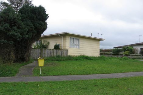 Photo of property in 37 Hillcrest Drive, Kelvin Grove, Palmerston North, 4414
