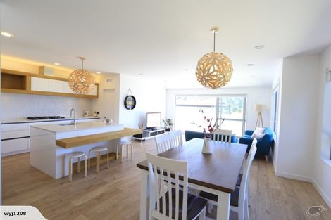 Photo of property in 104 Fairview Avenue, Fairview Heights, Auckland, 0632