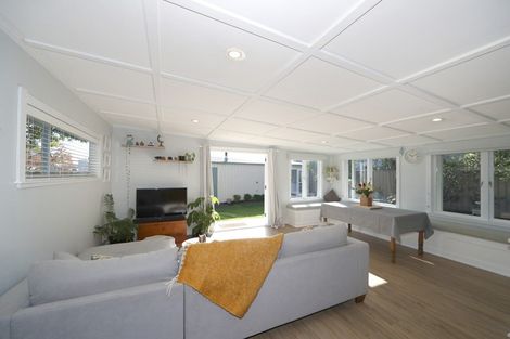 Photo of property in 7 Williamson Road, Clive, 4102