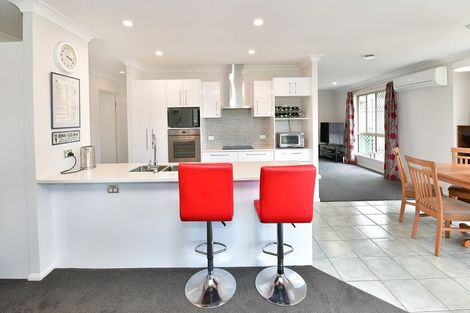 Photo of property in 31 Cabeleigh Drive, Helensville, 0800