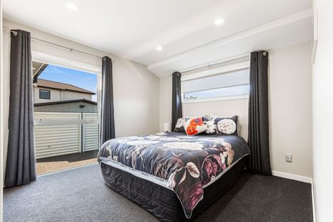 Photo of property in 21 Glenhaven Place, Te Atatu Peninsula, Auckland, 0610