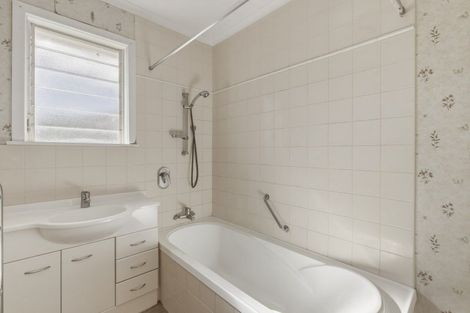 Photo of property in 9 Rangatira Road, Hunterville, 4730