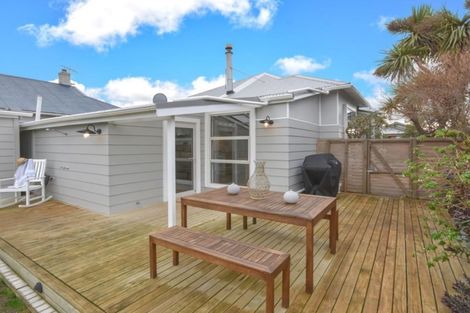 Photo of property in 110 Hargest Crescent, Saint Clair, Dunedin, 9012