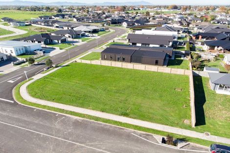 Photo of property in 25 Mcwatters Drive, Ngatea, 3503