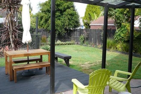 Photo of property in 35 Kowhai Street, Hamilton Lake, Hamilton, 3204