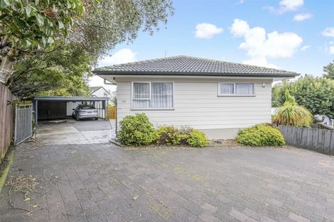Photo of property in 1/40 Kingsclere Place, Goodwood Heights, Auckland, 2105