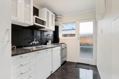 Photo of property in 11/5 Keeling Road, Henderson, Auckland, 0612