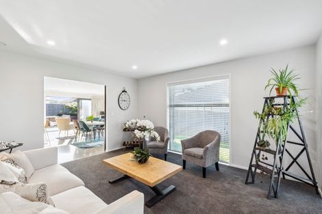 Photo of property in 8 Pipi Crescent, Tuakau, 2121