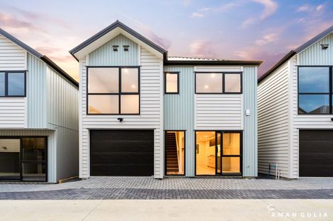 Photo of property in 26-28 Pomaria Road, Henderson, Auckland, 0610