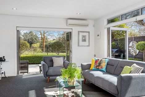 Photo of property in 8 Jellicoe Drive, Hamilton East, Hamilton, 3216