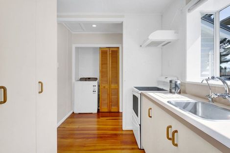 Photo of property in 12 Miro Street, Merrilands, New Plymouth, 4312